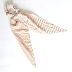 Ribbed Velvet Hair Scarf - Cream